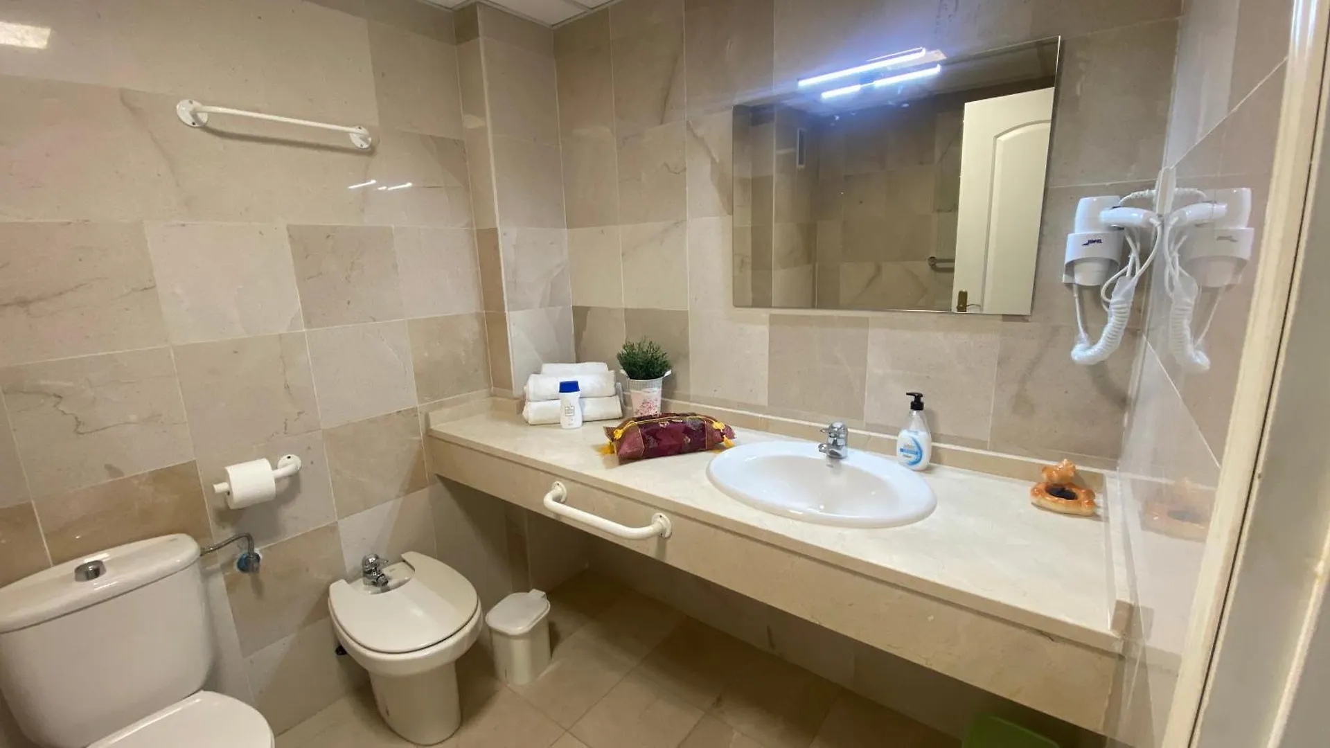 Apartamento Carihuela Plaza Del Remo Torremolinos 0*,  España